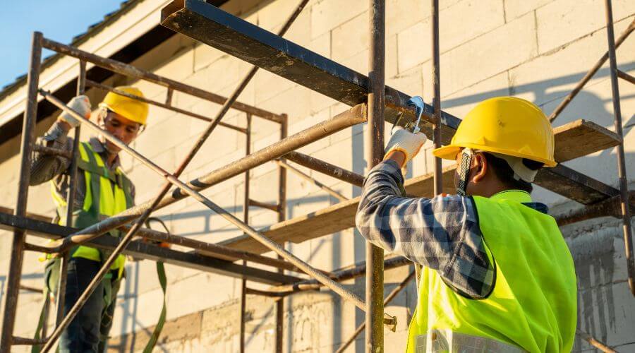 Professional fairlawn roofing services in Giddings, TX